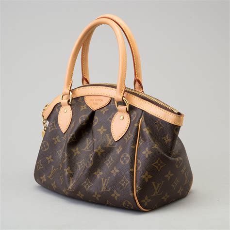 louis vuitton tivoli pm size.